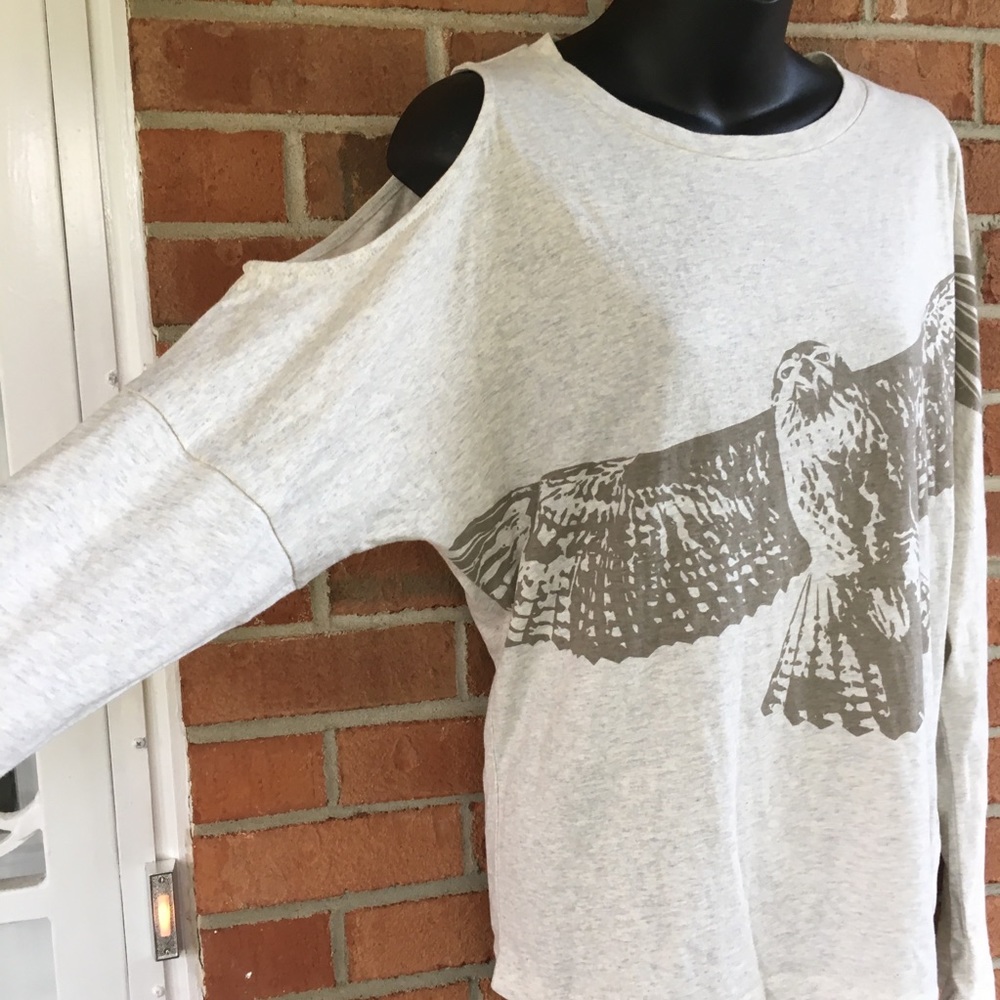 Synergy Small Cold Shoulder Top - Picture 2 of 7
